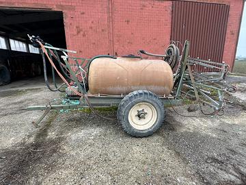 Botte irroratrice traino