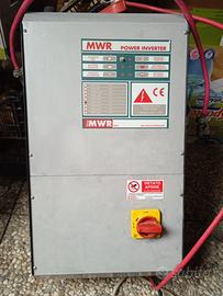 Power inverter soccorritore di emergenza