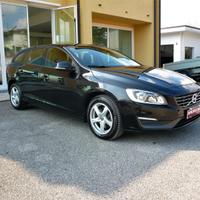 VOLVO  V60 1.6 d2 business -AUTO-CAMBIO SOSTITUITO