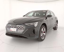 Audi Q8 e-tron 55 business advanced quattro