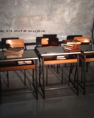 Banchi e sedie scolastici vintage in legno