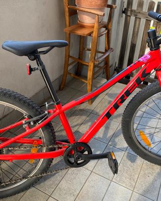 Mtb Trek precaliber 24” radioactive red