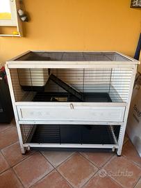 Conigliera FERPLAST mod. COTTAGE - COME NUOVA