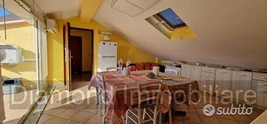 Appartamento con mansarda e garage a Mascali