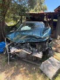Peugeot 5008 incidentata