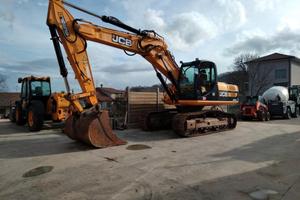 Escavatore jcb js 235 HD