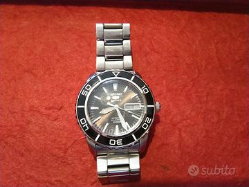 orologio auto seiko 5 referenza  snzh55k1 42 mm