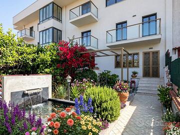 Villetta a schiera di 270 m² con 5 locali e box au