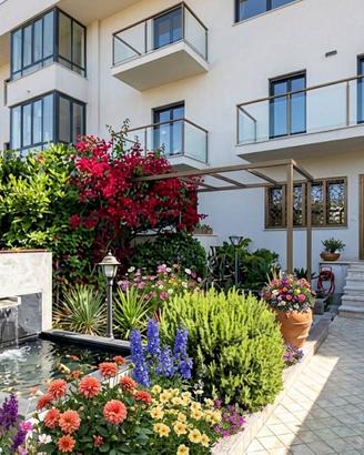 Villetta a schiera di 270 m² con 5 locali e box au