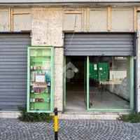 NEGOZIO A CASTELLAMMARE DI STABIA