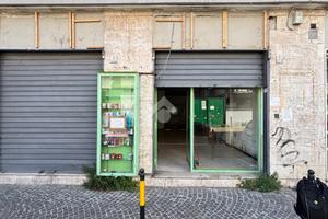 NEGOZIO A CASTELLAMMARE DI STABIA