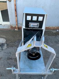 Generatore di corrente per trattore