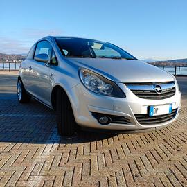 Opel Corsa Gas GPL e benzina