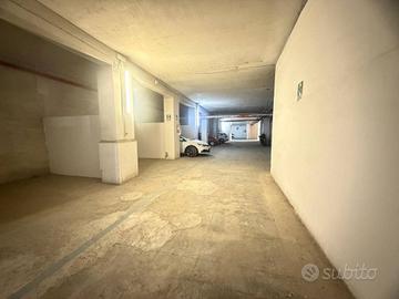 Box / Garage di 20 m² a Palermo