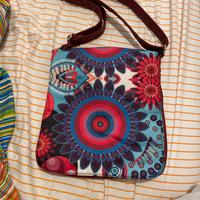 Borsa desigual