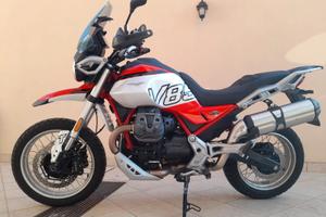 MOTO GUZZI V85 TT 2025 1900km