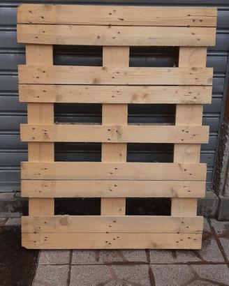 PALLET  / PANCALI in LEGNO pochissimo usati