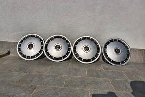 copri cerchi della BMW 325 ix originali