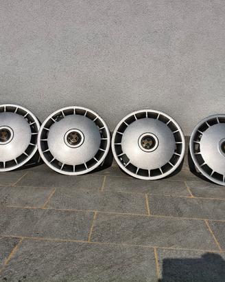 copri cerchi della BMW 325 ix originali
