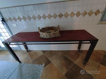 Tavolo Girevole, Mobile multiuso con ruote