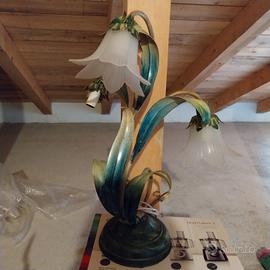 lampada in ferro battuto dipinto