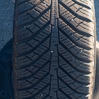 2 gomme 205/60/15-91v