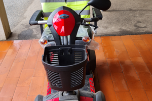 Scooter elettrico 4 ruote