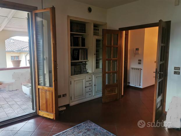 Borgo S Lorenzo 5 vani balconi terrazza p auto