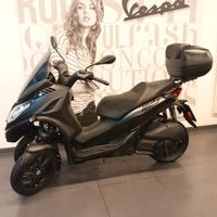 Piaggio MP3 300 hpe DEEP BLACK E5 ABS ASR