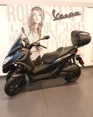 Piaggio MP3 300 hpe DEEP BLACK E5 ABS ASR