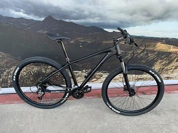 MTB Mountain bike front suspended