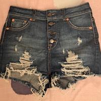 Pantaloncini di jeans United Colors of Benet