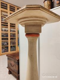 colonna in legno massello laccato