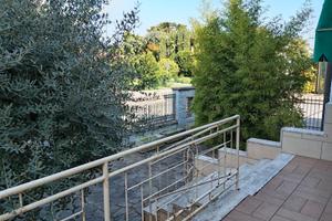 Villafranca Centro: ampia casa con giardino