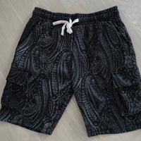 Pantaloncini cargo bandana con tasche laterali 