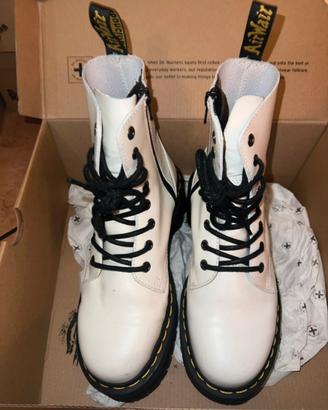 Dr Martens Jadon white