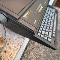 Olivetti macchina da scrivere elettrica