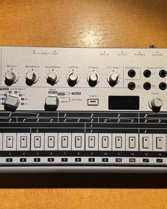 Roland TR-06 Boutique + Custodia + Cavo Roland
