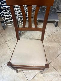 Sedia in legno con seduta in virpelle