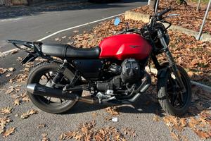 Moto Guzzi V7 Stone III 2019 750cc