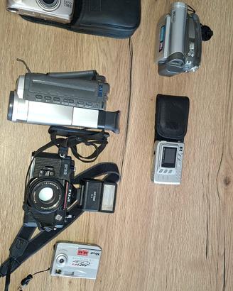 videocamera e macchina fotografica 
