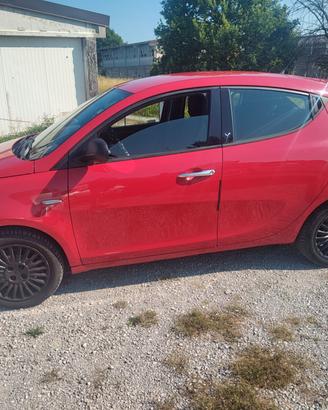 Lancia Ypsilon 1.2 Benz 8v 2017 km 128000