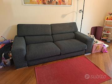 Divano 3 posti dim. 220x105