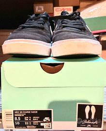 Scarpe Nike SB Charge Suede black/white