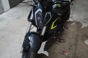 moto 125 Keeway RKF  2000€ poco trattabili