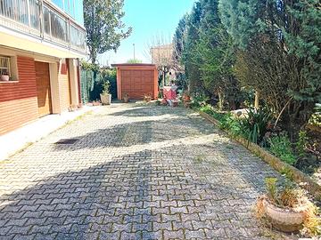 Appartamento con corte privata