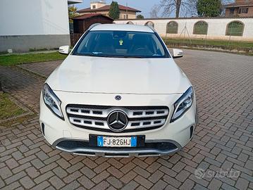 Mercedes Benz GLA 180 