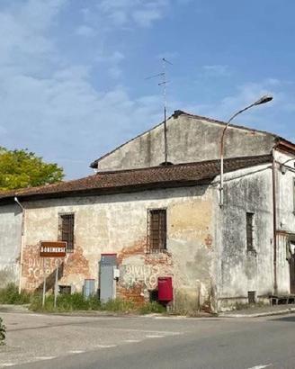 Appartamento di 500 m² con box auto doppio a Cremo