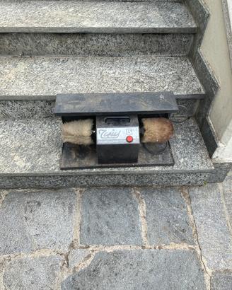 Lucida scarpe
