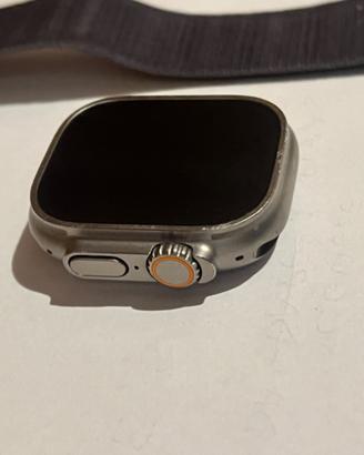 Apple Watch Ultra 2 49 mm in titanio